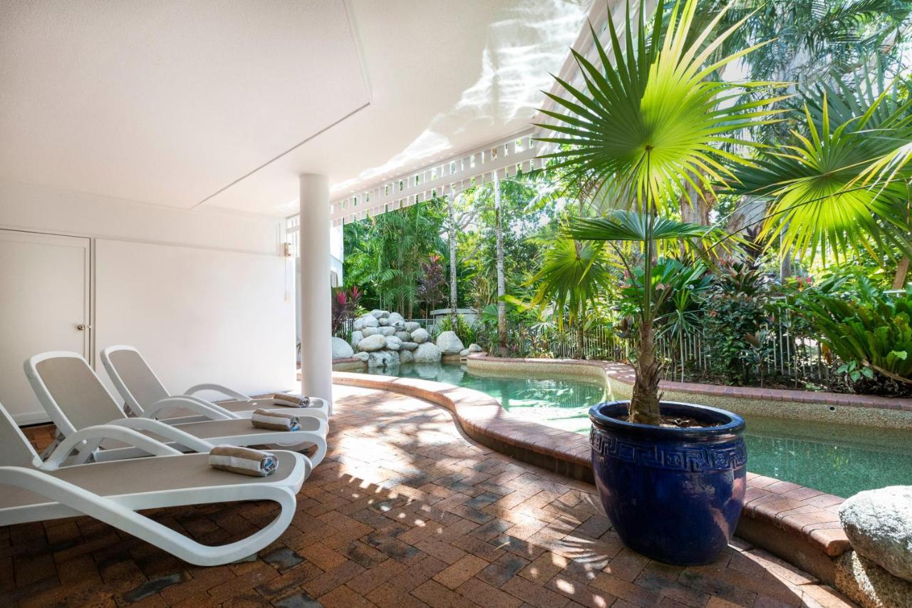 The White House Port Douglas Bagian luar foto
