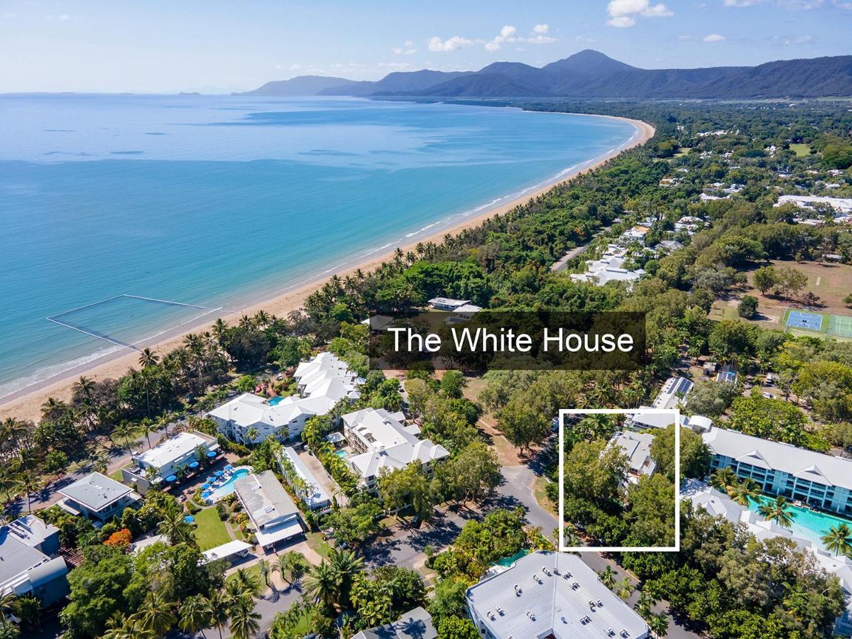 The White House Port Douglas Aparthotel Bagian luar foto