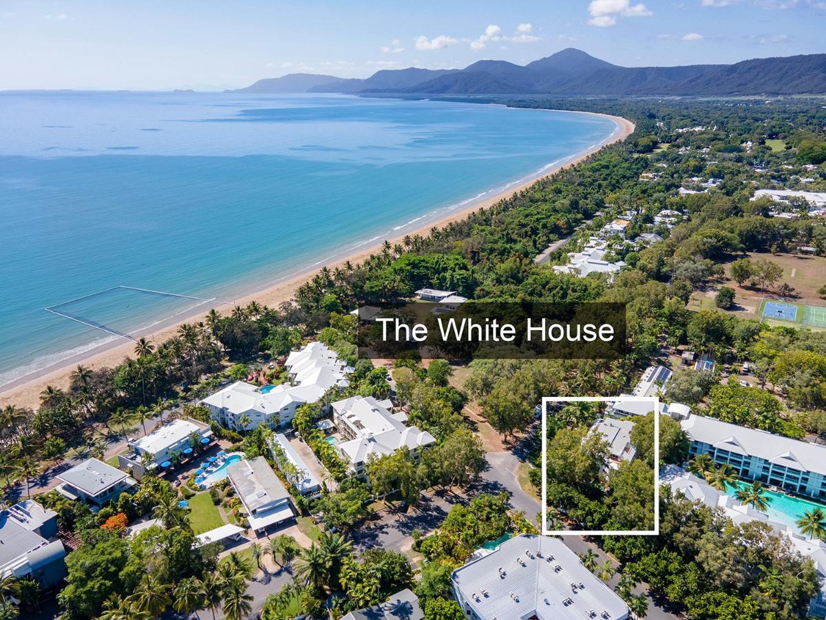 The White House Port Douglas Bagian luar foto