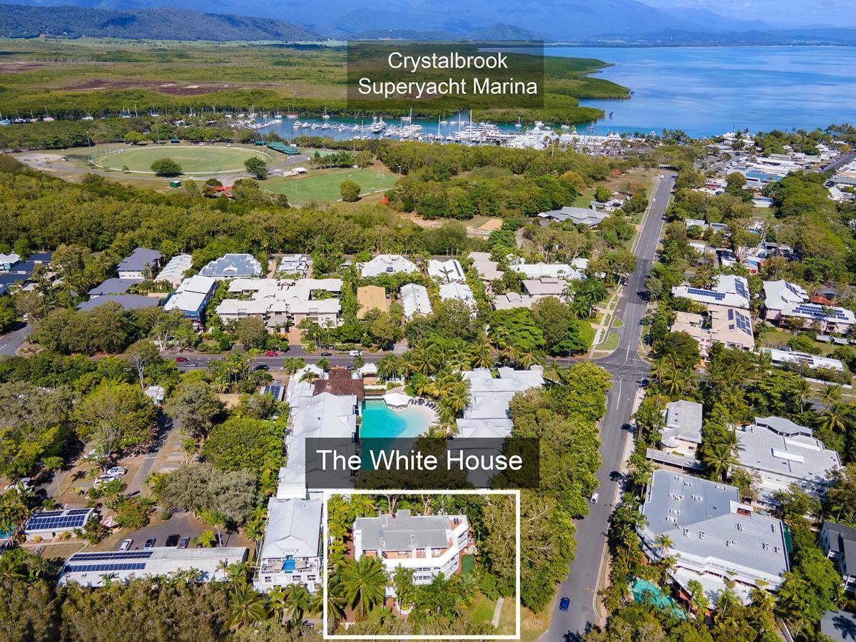 The White House Port Douglas Aparthotel Bagian luar foto