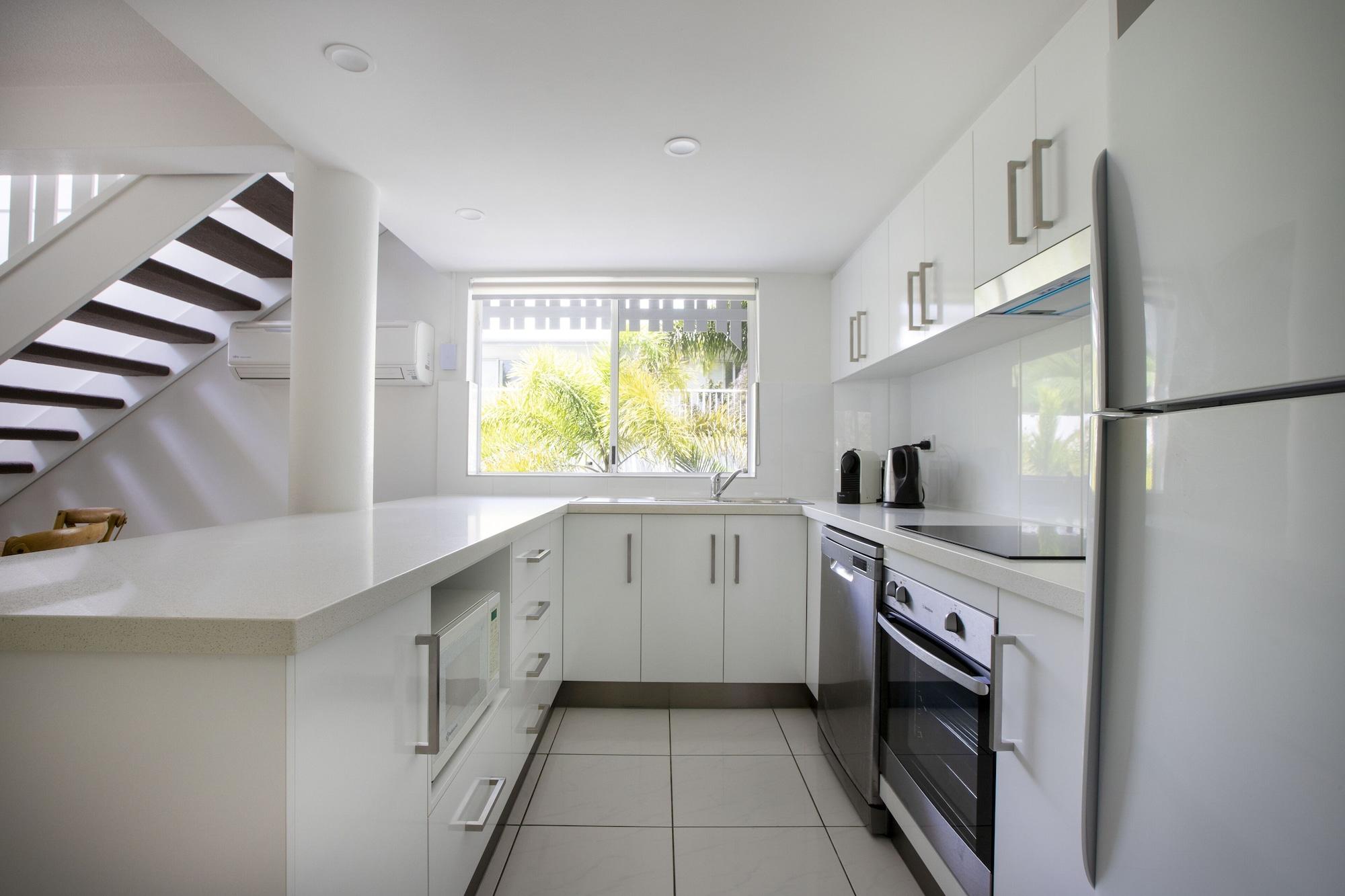The White House Port Douglas Bagian luar foto