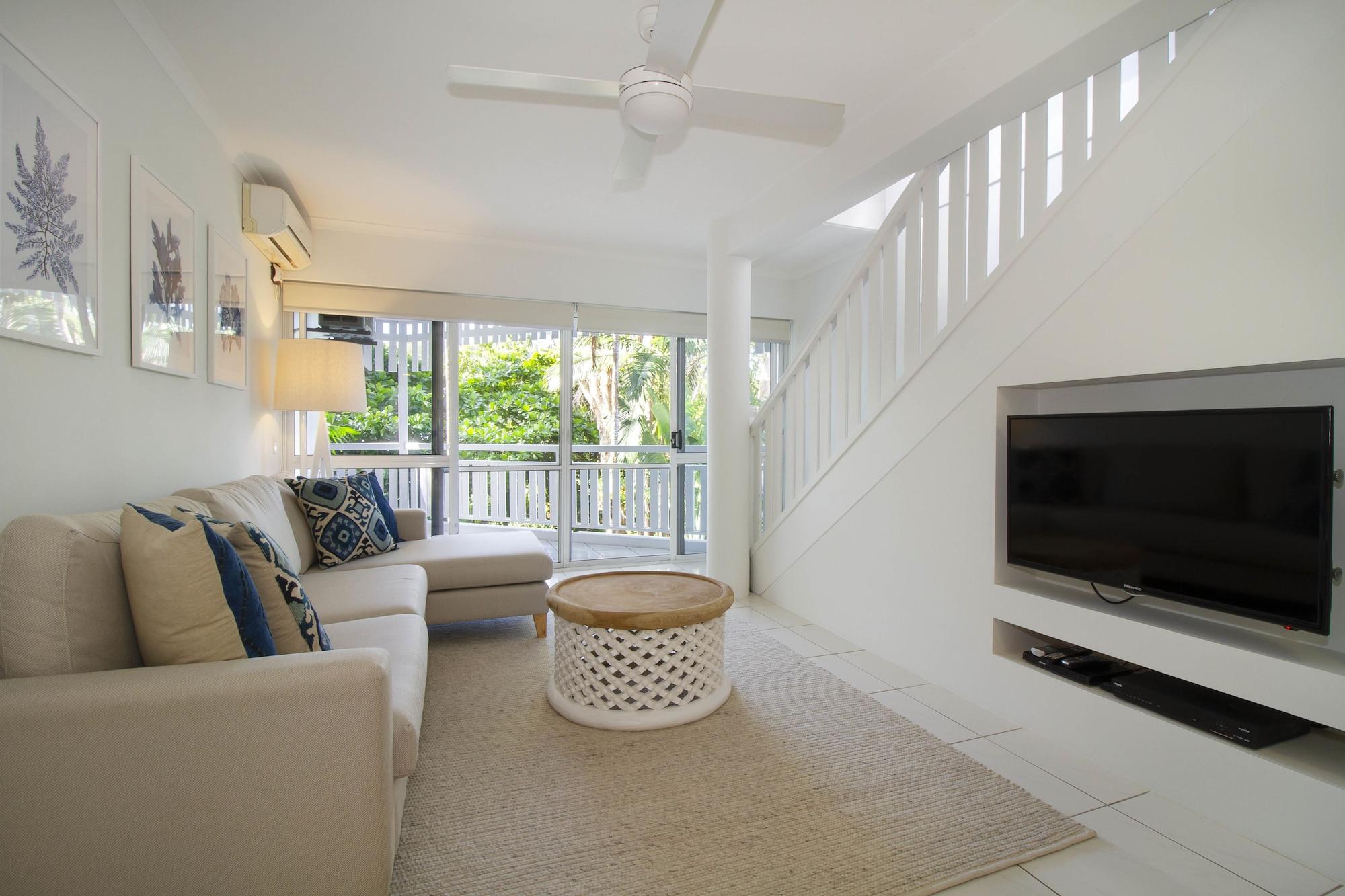 The White House Port Douglas Bagian luar foto