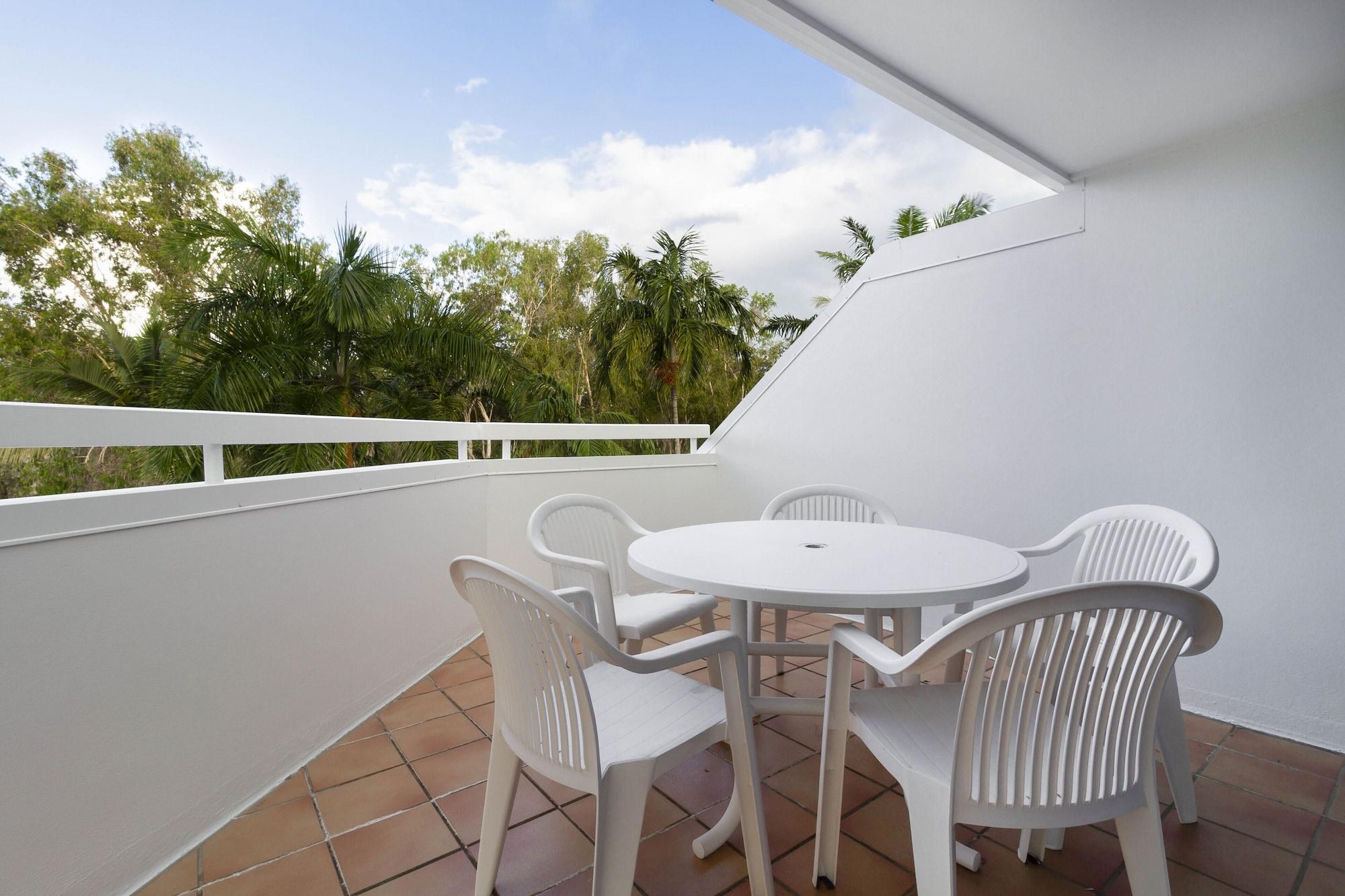 The White House Port Douglas Aparthotel Bagian luar foto