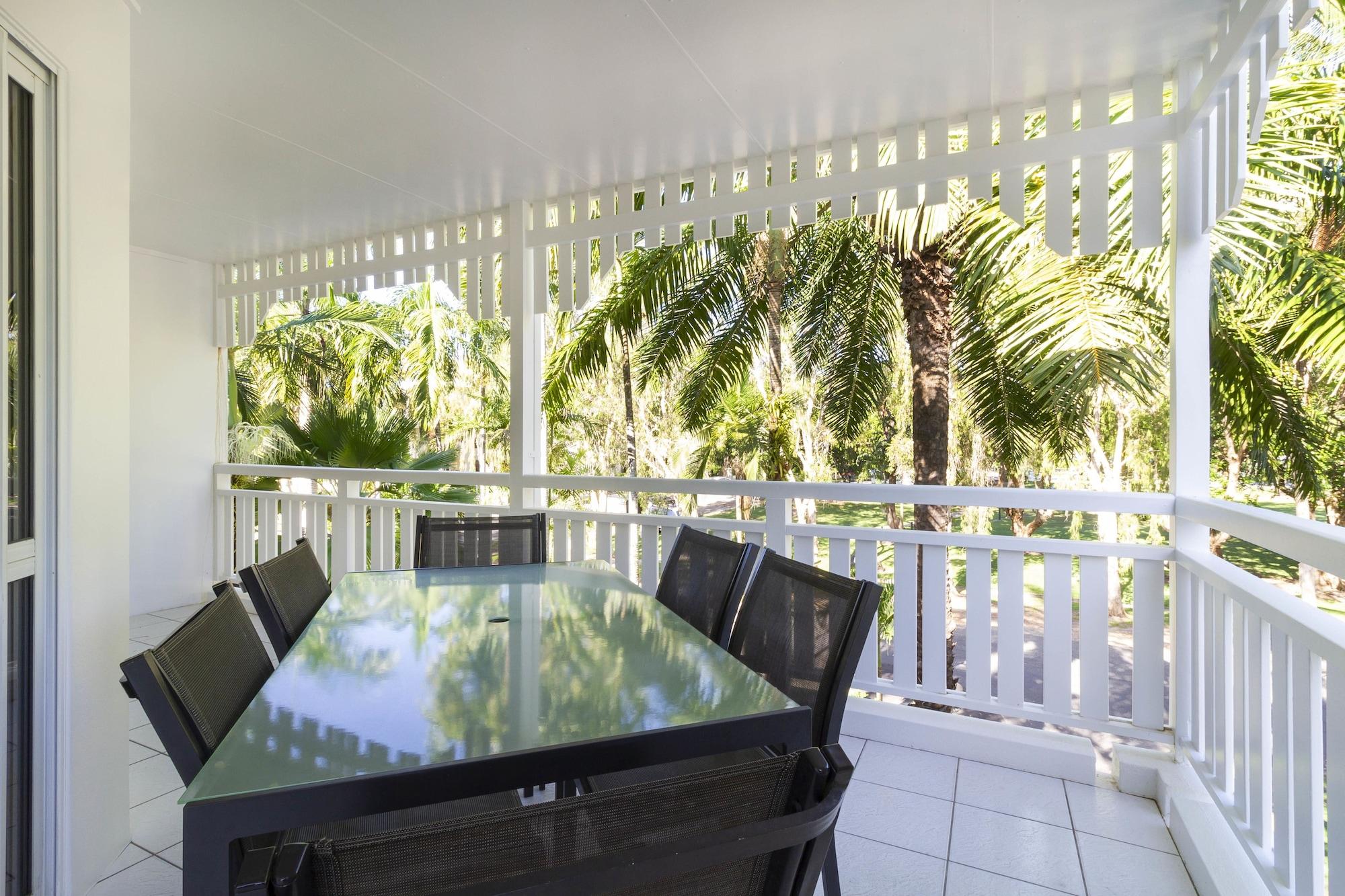 The White House Port Douglas Bagian luar foto