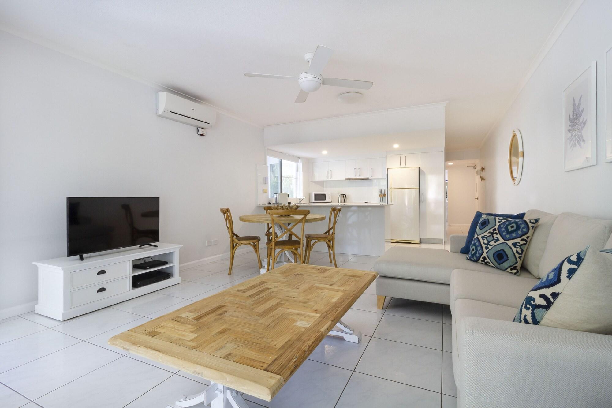 The White House Port Douglas Bagian luar foto