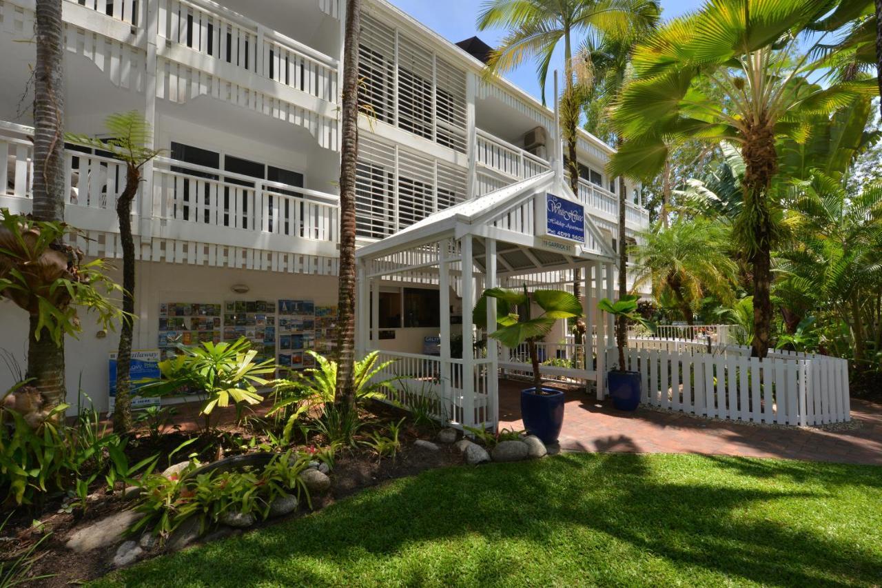 The White House Port Douglas Aparthotel Bagian luar foto